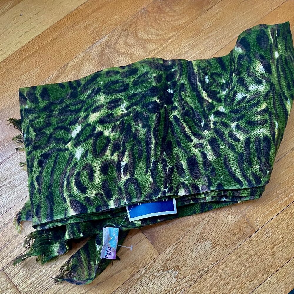 BINDYA NEW YORK 100% WOOL MADE IN INDIA SCARF